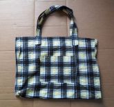 Bolsa de Ombro Quadriculada